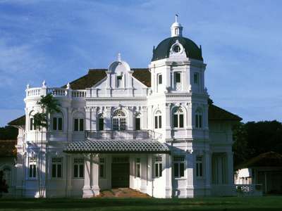 Tall Stories 434: Millionaire’s Row, George Town